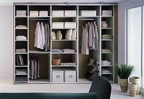 Как подобрать корпусную мебель для гардеробной?